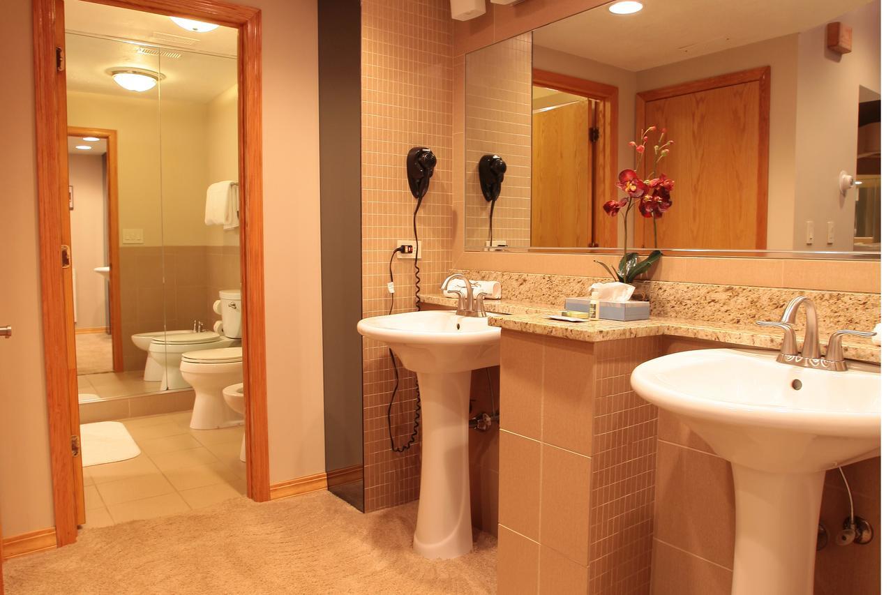 Sybaris Pool Suites Frankfort - Adults Only Екстер'єр фото